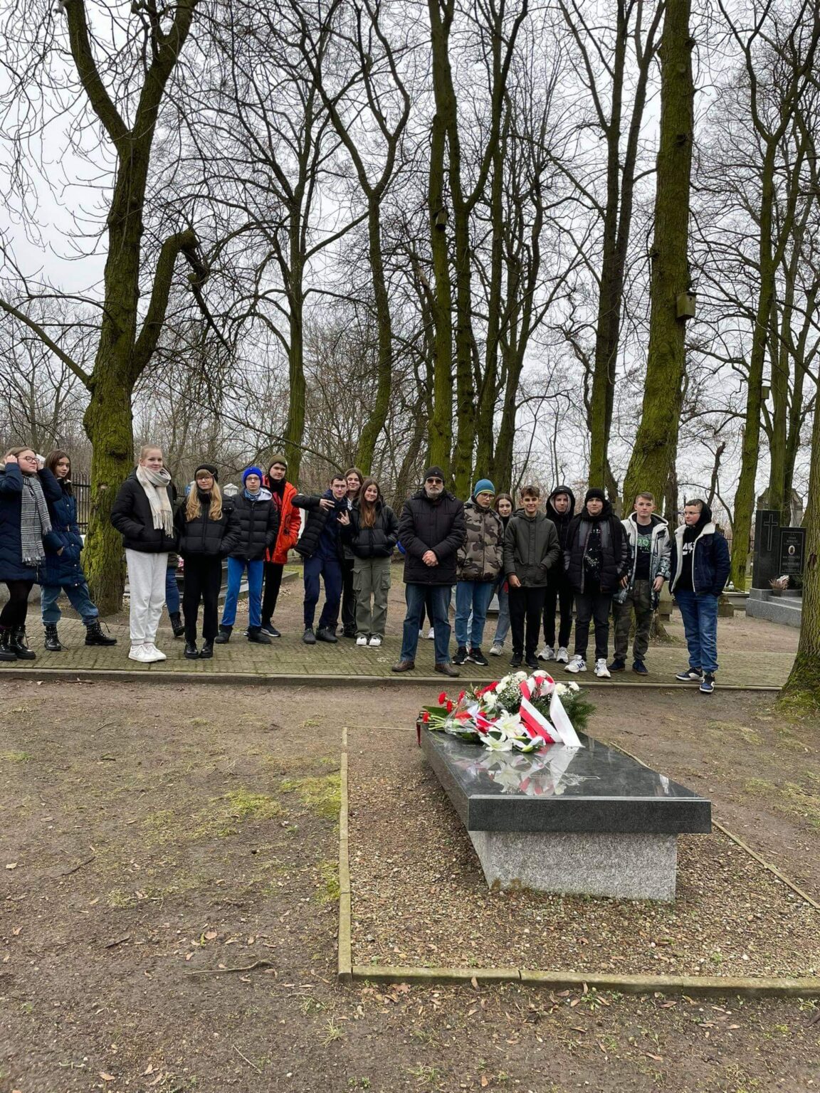 Szkoła Podstawowa Nr 12 W Płocku Szkoła Podstawowa nr 12 w Płocku – im. Miry Zimińskiej-Sygietyńskiej